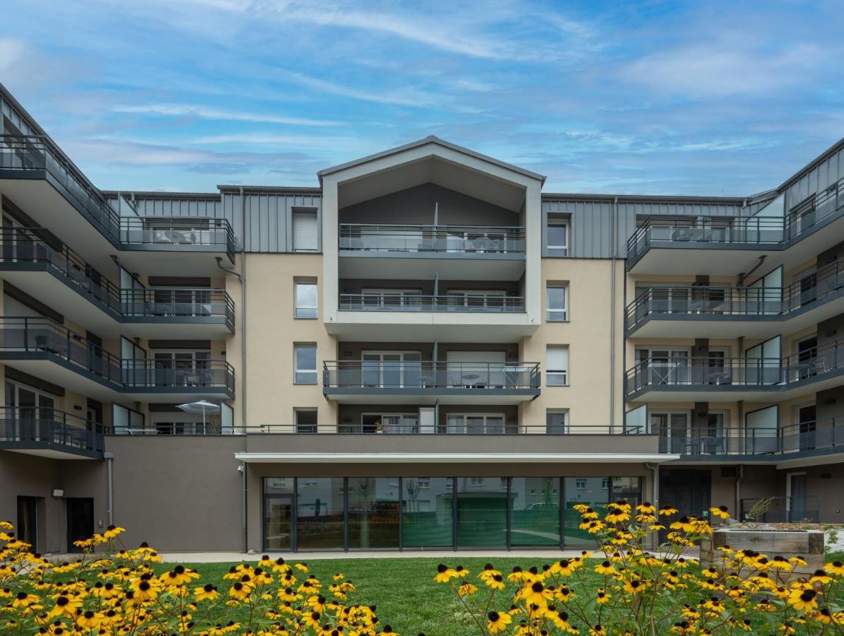 Domitys L'Horologia Aparthotel Cluses Exteriör bild